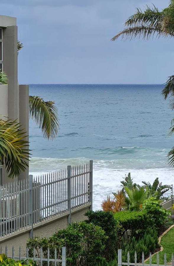 Appartement Aride 4 Awesome View Of Uvongo Main Swimming Beach From Communal Braai Area à Margate Extérieur photo