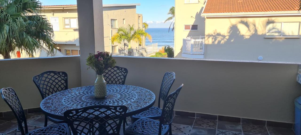 Appartement Aride 4 Awesome View Of Uvongo Main Swimming Beach From Communal Braai Area à Margate Extérieur photo