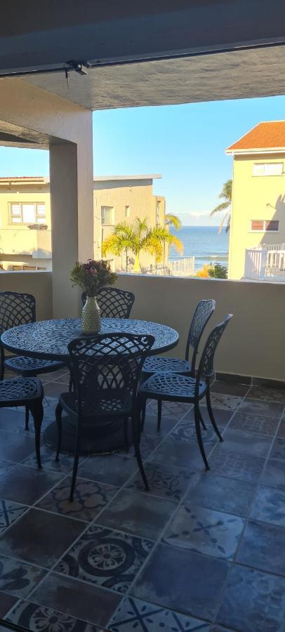 Appartement Aride 4 Awesome View Of Uvongo Main Swimming Beach From Communal Braai Area à Margate Extérieur photo