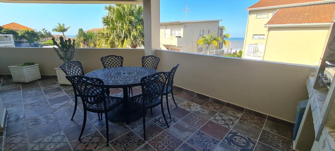 Appartement Aride 4 Awesome View Of Uvongo Main Swimming Beach From Communal Braai Area à Margate Extérieur photo