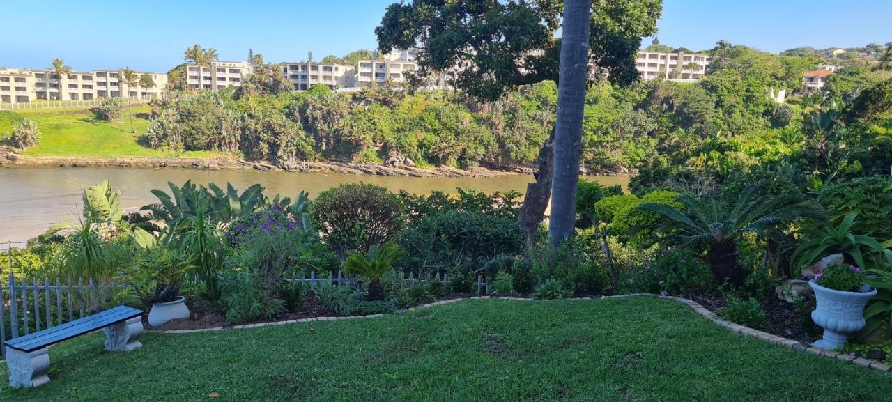 Appartement Aride 4 Awesome View Of Uvongo Main Swimming Beach From Communal Braai Area à Margate Extérieur photo